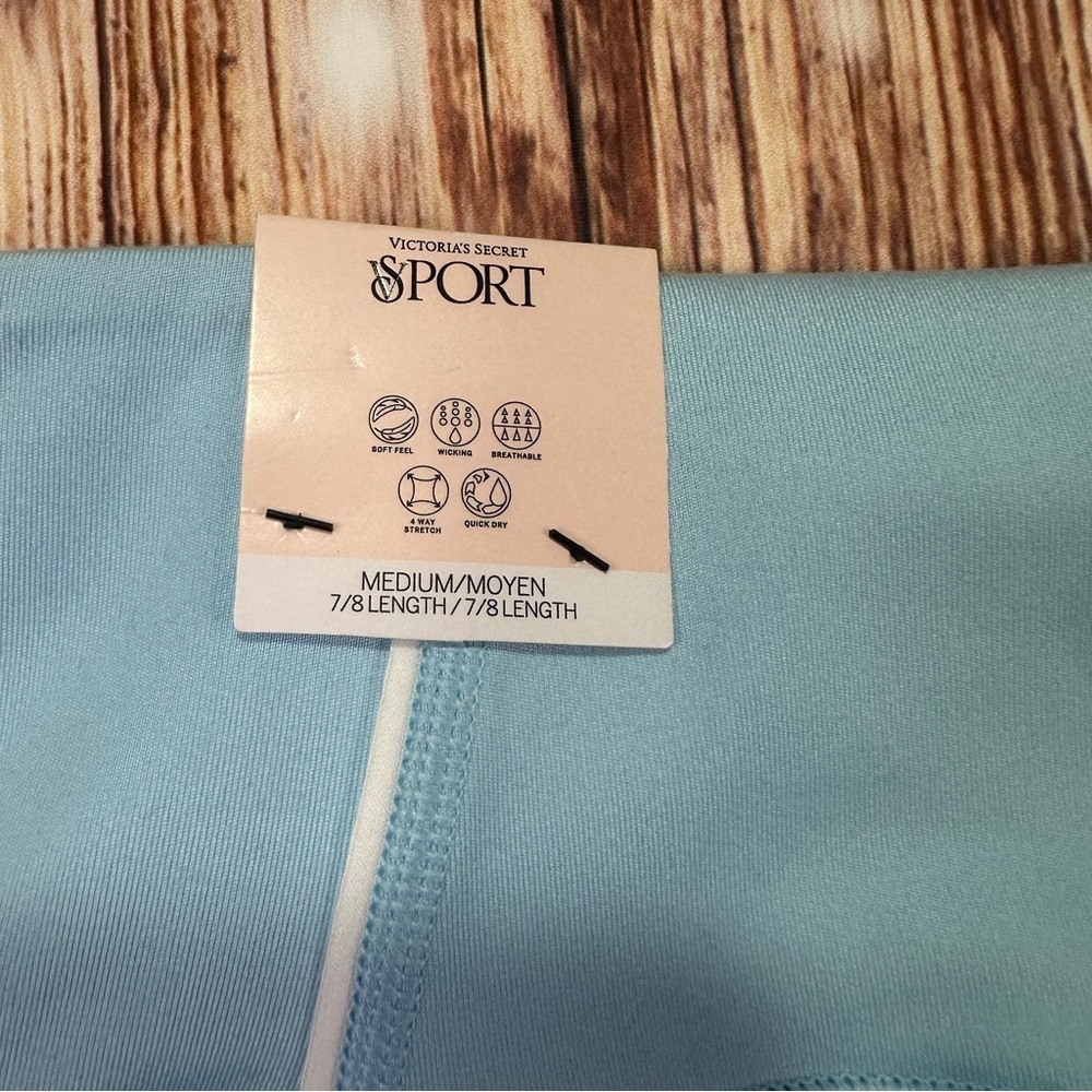 NWT Victoria’s Secret Essential Legging Size Medium - Picture 11 of 15
